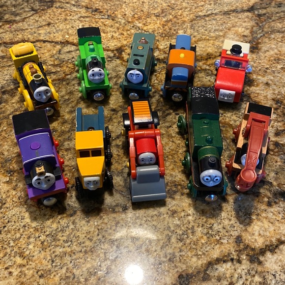 Thomas & Friends Other - Ten Thomas trains